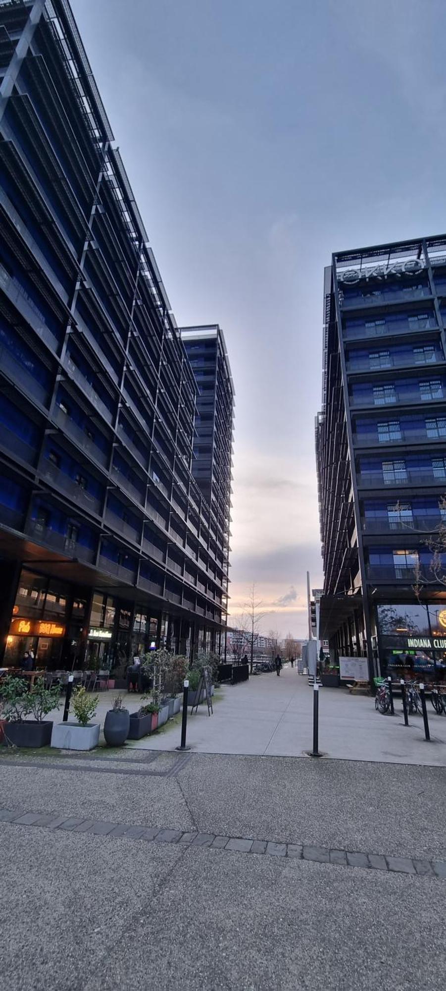 Bel Appartement Contemporain Avec Terrasse Climatisation Et Parking Payant En Option Strasbourg Kültér fotó