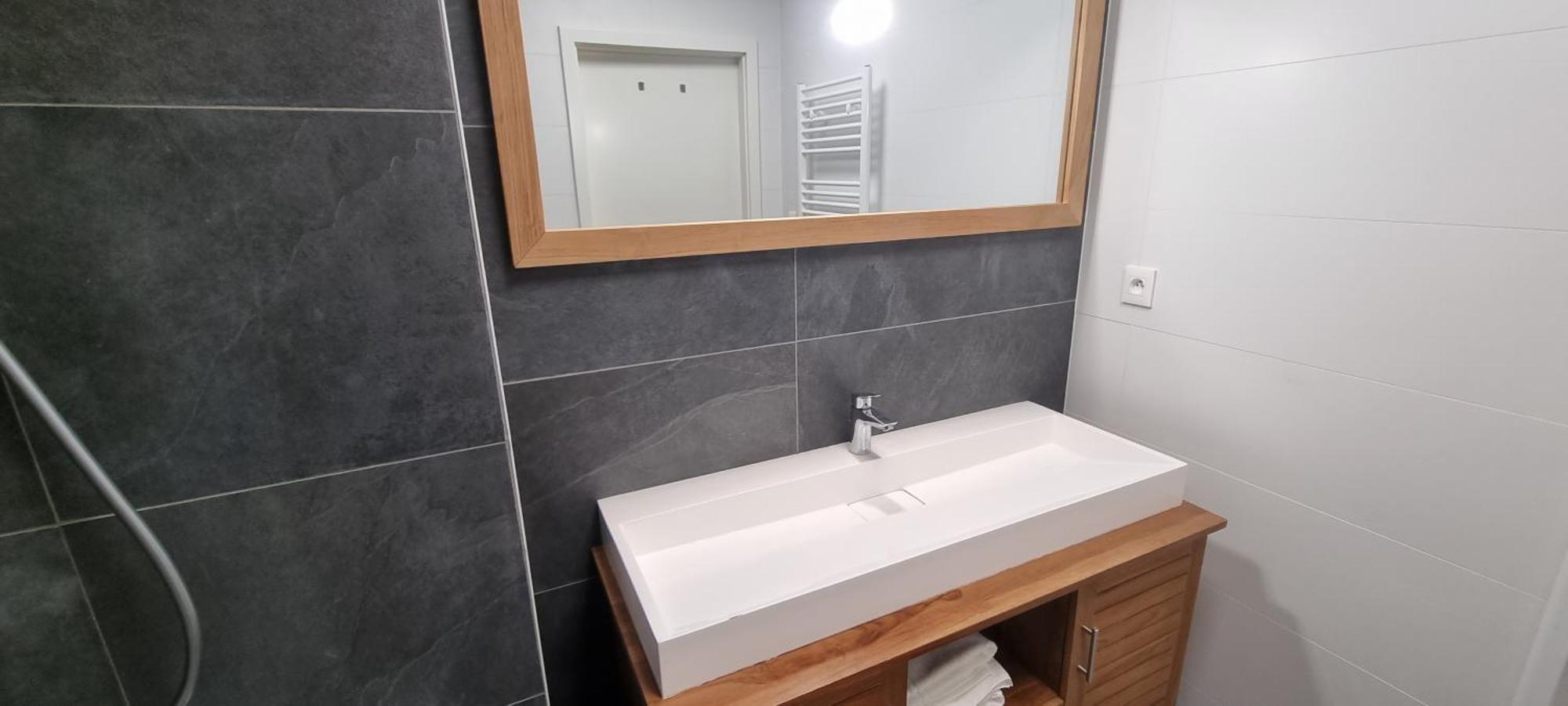 Bel Appartement Contemporain Avec Terrasse Climatisation Et Parking Payant En Option Strasbourg Kültér fotó